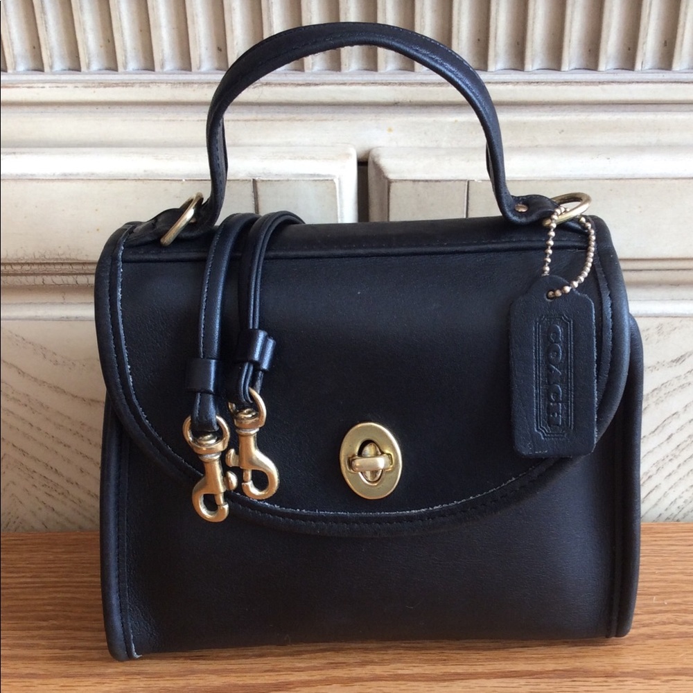 Vintage Coach Regina-Black leather